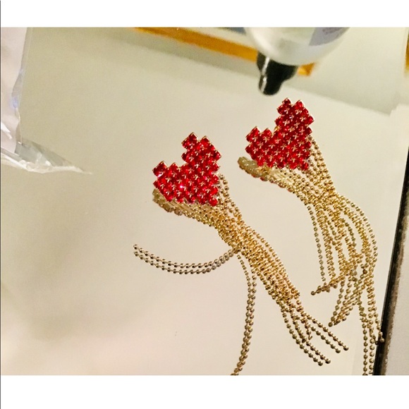 Beautiful heart red crystal earring beautiful! - Picture 1 of 2